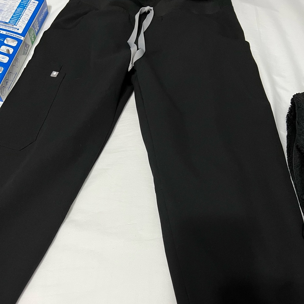 Black. Figs utility scrub pants